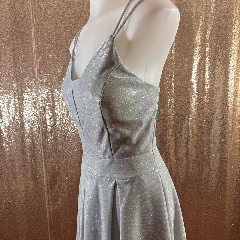 Poly USA Silver Glitter Mini Dress Pleated Skirt V-Neck NWT Size L - Picture 2 of 8